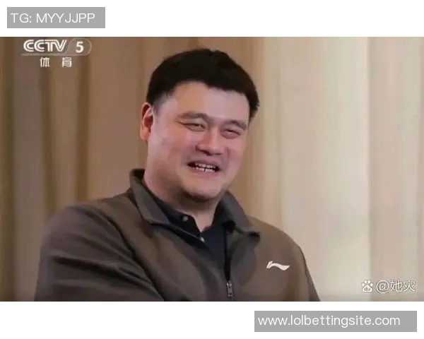 鲁迪与姚明的篮球传奇：从NBA到中国篮球的跨文化交流与合作