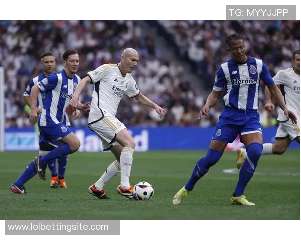 世界杯波尔图与皇马激战成平红牌争议引发全场热议与高潮