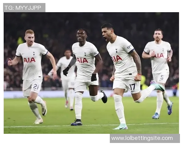 巴黎圣日耳曼绝杀热刺精彩集锦国王杯激战引发全场狂欢