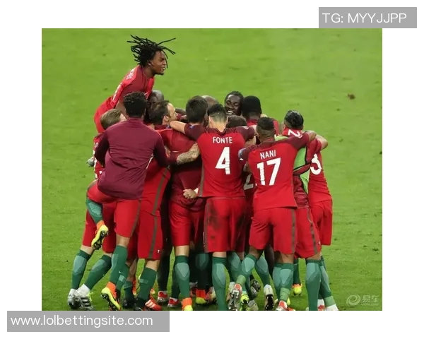 本菲卡在世界杯中以3-0战胜那不勒斯补时进球引发全场狂欢