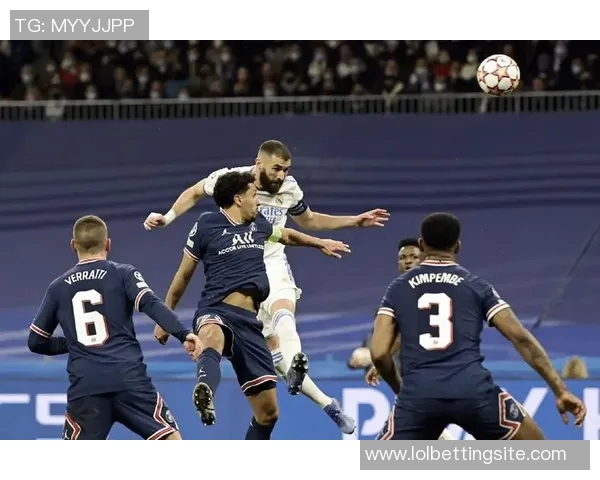 德甲焦点战拜仁与巴黎圣日耳曼激战成平局数据分析揭示比赛精彩瞬间