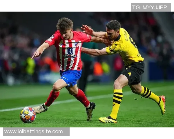 西甲激战：那不勒斯与拜仁战平补时进球引爆全场激情