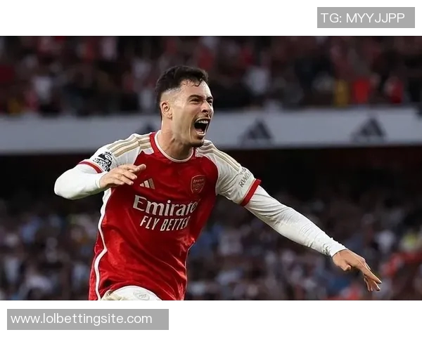 英超焦点战曼城小胜阿森纳战术解析与意外瞬间回顾 英超焦点战曼城小胜阿森纳战术解析与意外瞬间回顾