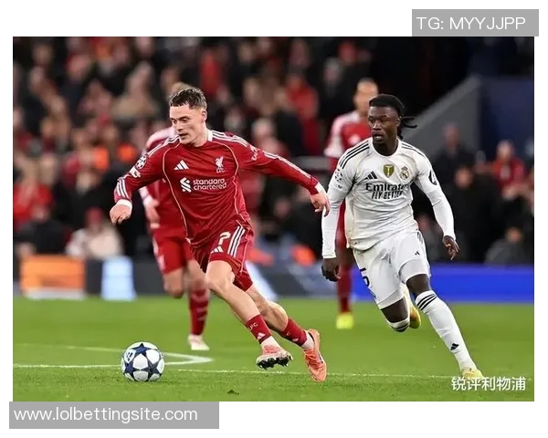 英超激战利物浦与AC米兰握手言和红牌事件引发全场热议 英超激战利物浦与AC米兰握手言和红牌事件引发全场热议