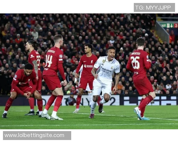 尤文图斯狂胜皇马五球大捷足总杯赛场引发热烈讨论